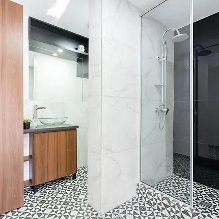 Apartment Three Bedrooms Bucharest